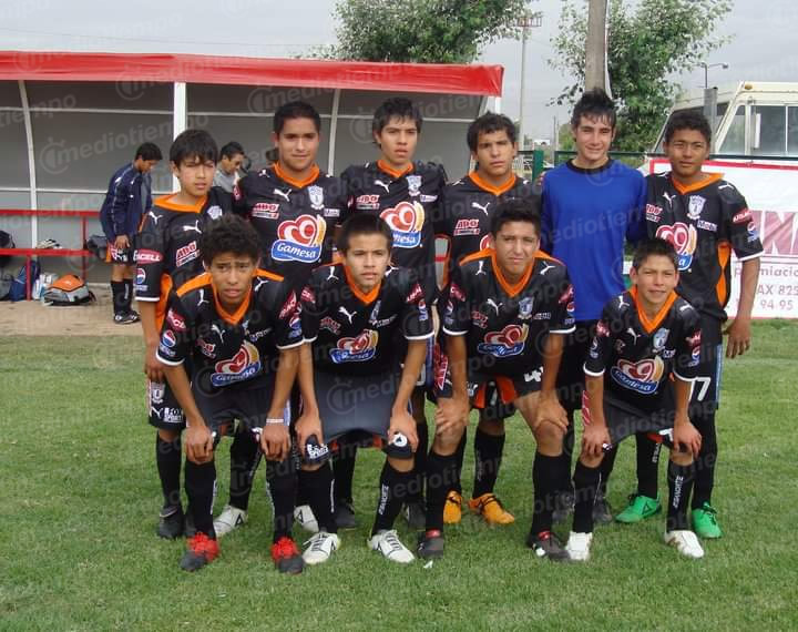 La carrera de Lozano siempre fue en aumento ya que sus ganas de brillar le dieron para mostrarse en todas las canchas. (Foto: Miguel Ángel Gómez)
