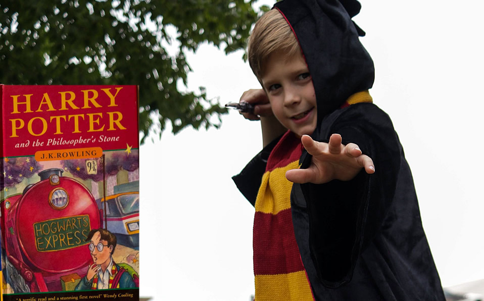 La Diócesis Católica de Nashville fue la que prohibió los libros en su biblioteca.