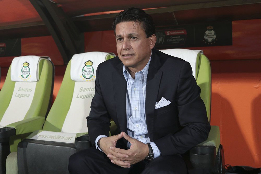 Chava Reyes no continuó en Santos tras la derrota ante Tigres en Concachampions. (Imago7)