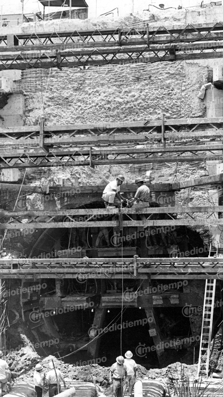 El Metro cumple 50 años de recorrer las entrañas de la Ciudad de México. (Fototeca MILENIO)