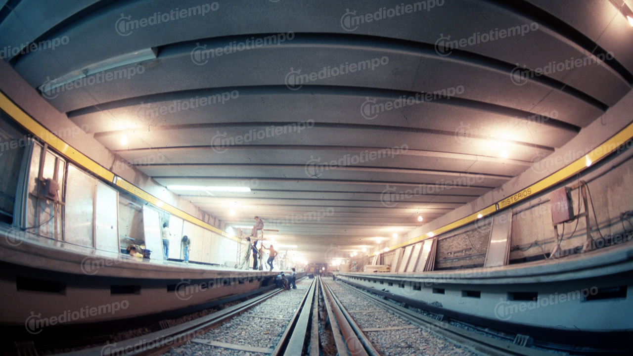 El Metro cumple 50 años de recorrer las entrañas de la Ciudad de México. (Fototeca MILENIO)