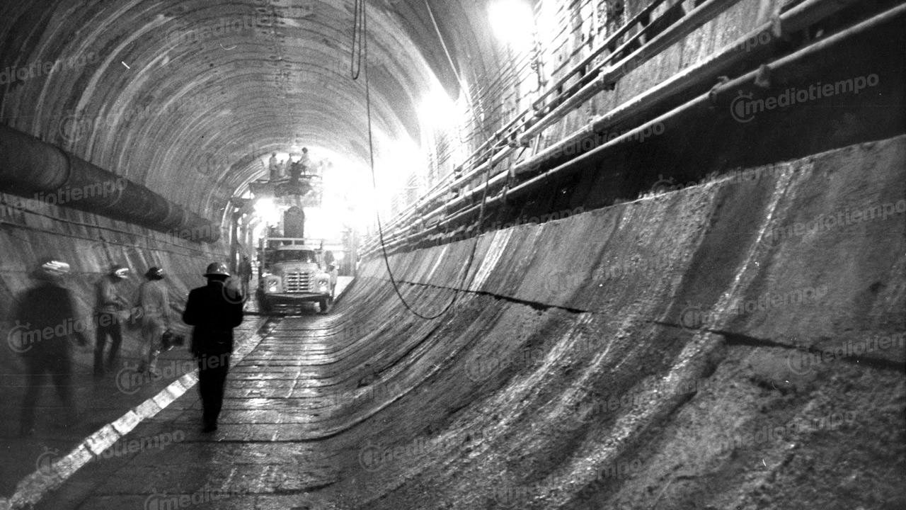 El Metro cumple 50 años de recorrer las entrañas de la Ciudad de México. (Fototeca MILENIO)