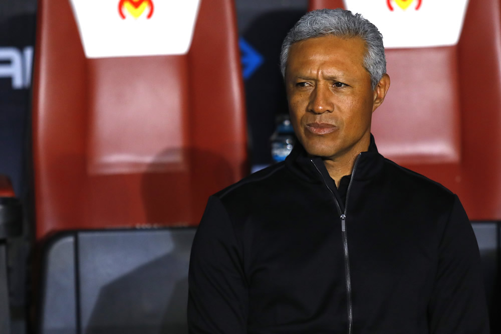 Después de seis torneos en Morelia, Roberto Hernández dejó su cargo en la Jornada 8. (Imago7)