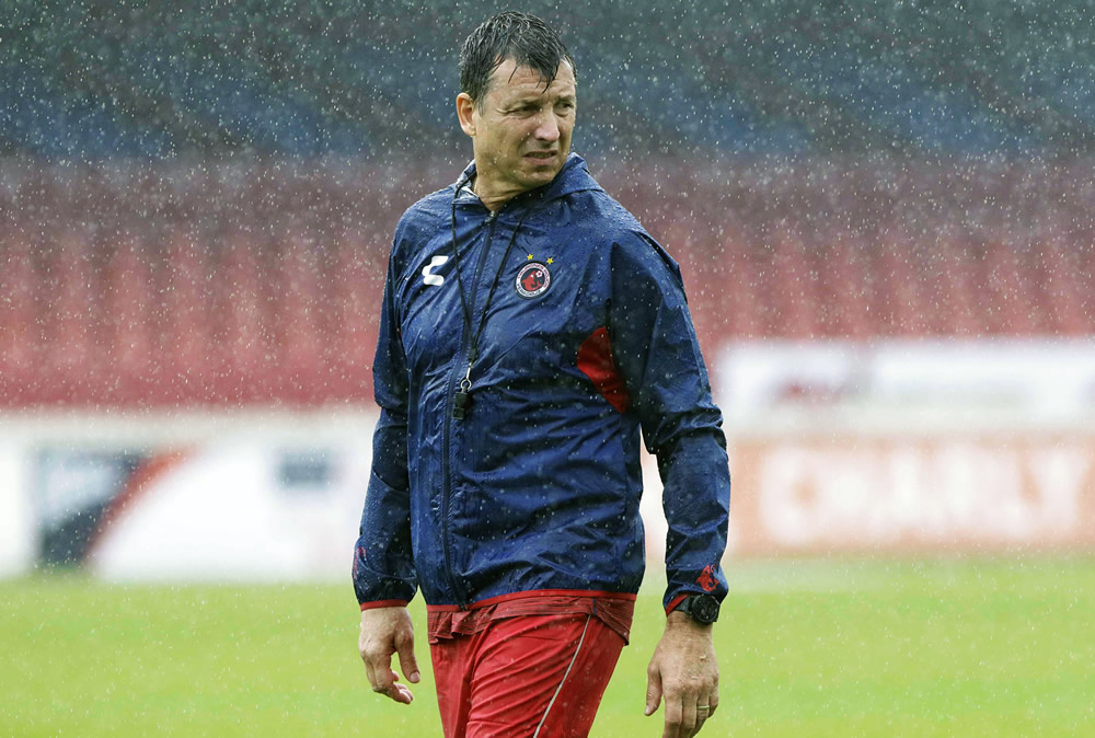 Luego de que Veracruz fue goleado 9-2 por Pachuca, Siboldi renunció al cargo al inicio del CL19. (Imago7)