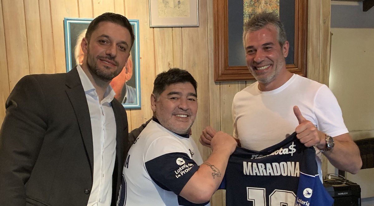 Maradona, nuevo DT de GImnasia. (Foto: @MatiasMorlaAB)