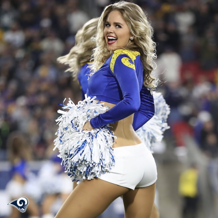 ¡La NFL está de regreso! La Temporada del Siglo no podría estar completa sin las más bellas porristas.