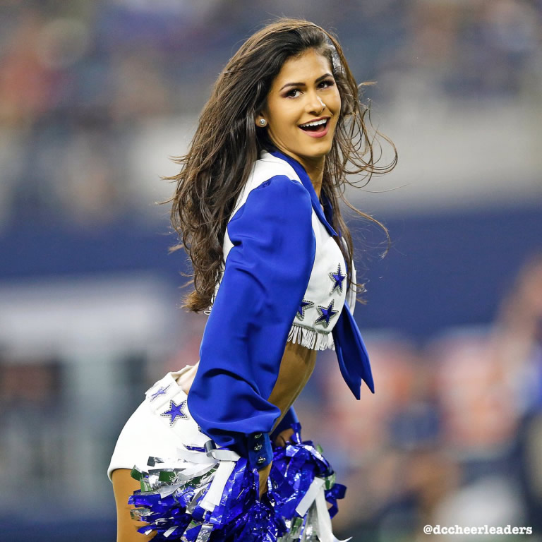 ¡La NFL está de regreso! La Temporada del Siglo no podría estar completa sin las más bellas porristas.