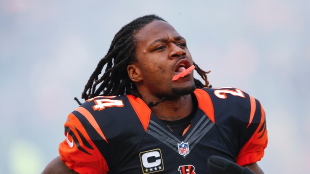 Adam Jones, conocido como Pacman, se llenó de controversias fuera de los emparrillados.