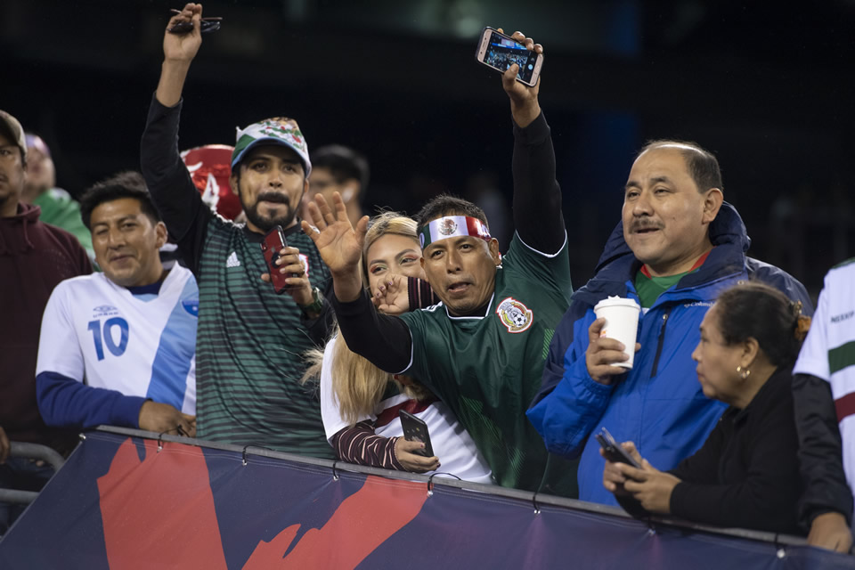 La afición mexicana se hizo presente para el clásico ante Estados Unidos (FOTO: Mexsport)