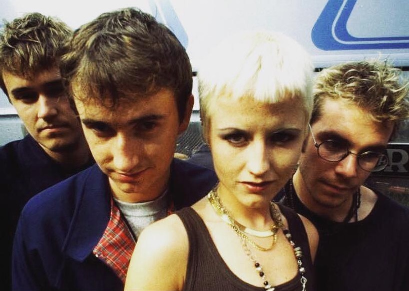 Tras siete años de ausencia, The Cranberries se reunió para hacer gira en 2009.