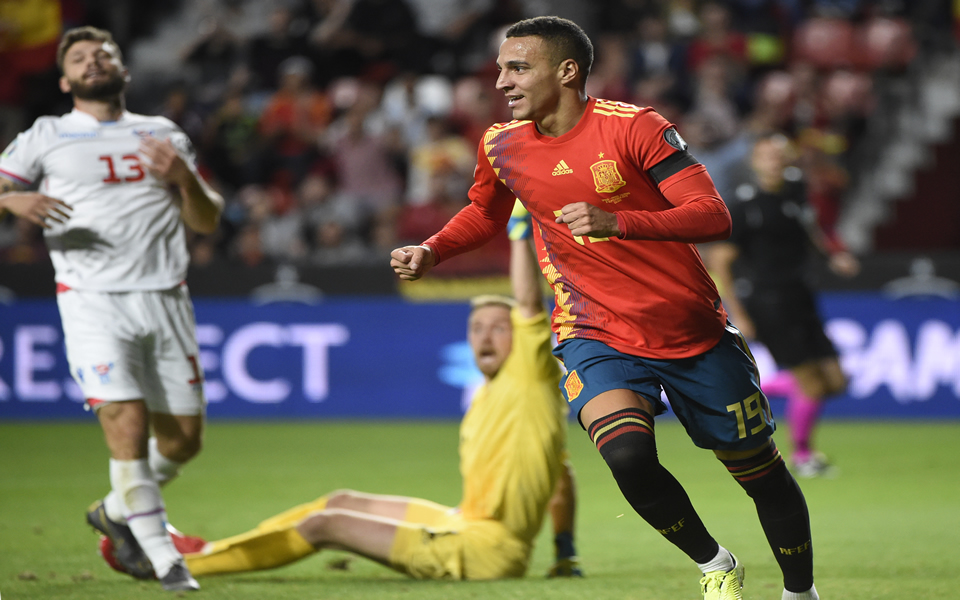 Rodrigo Moreno celebra un gol (AFP)