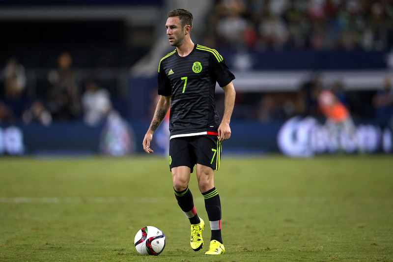 Miguel Layún disputó todo el partido ante Argentina.  (Foto: Mexsport)