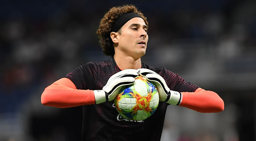 La afición no recriminó nada a Guilletmo Ochoa. (Foto: Mexsport)