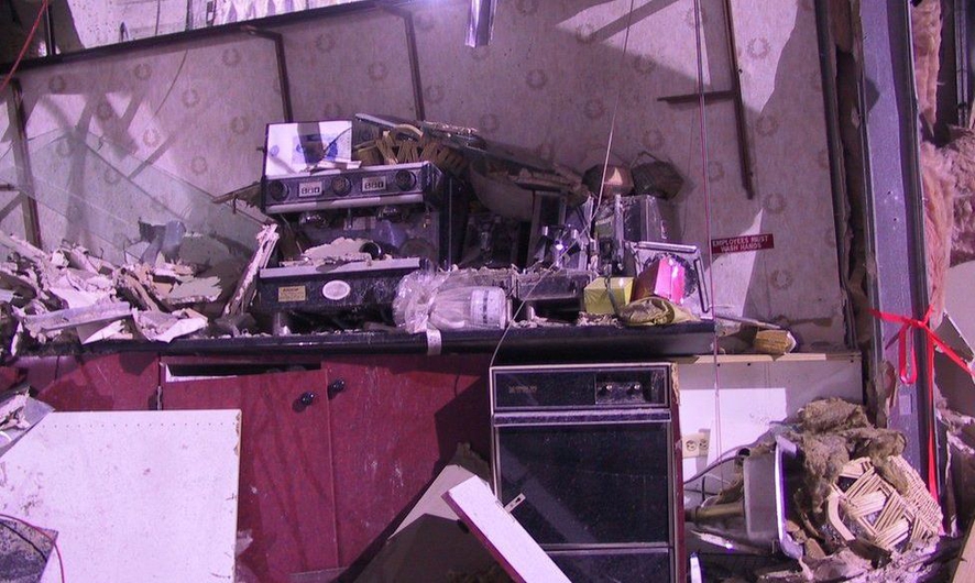 Así quedó la parte interior de un inmueble a lado de una de las torres colapsadas. Jason Scott