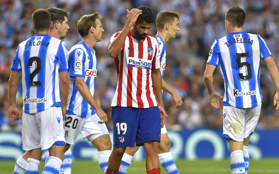 El gozo y el sufrimiento en una imagen. (AFP)