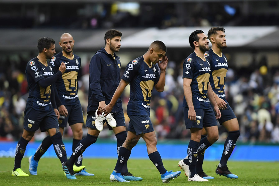 Frustrados por no ganarle a 10 hombres. (Foto: Mexsport)