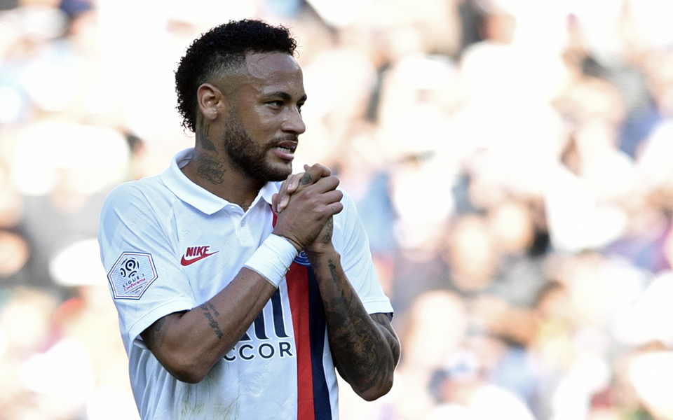 Neymar en el juego del PSG (AFP)