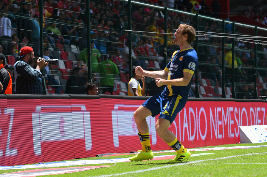 Fernando Aristeguieta marcó su tercer gol en Liga. (Fotos: Mexsport e Imago 7)