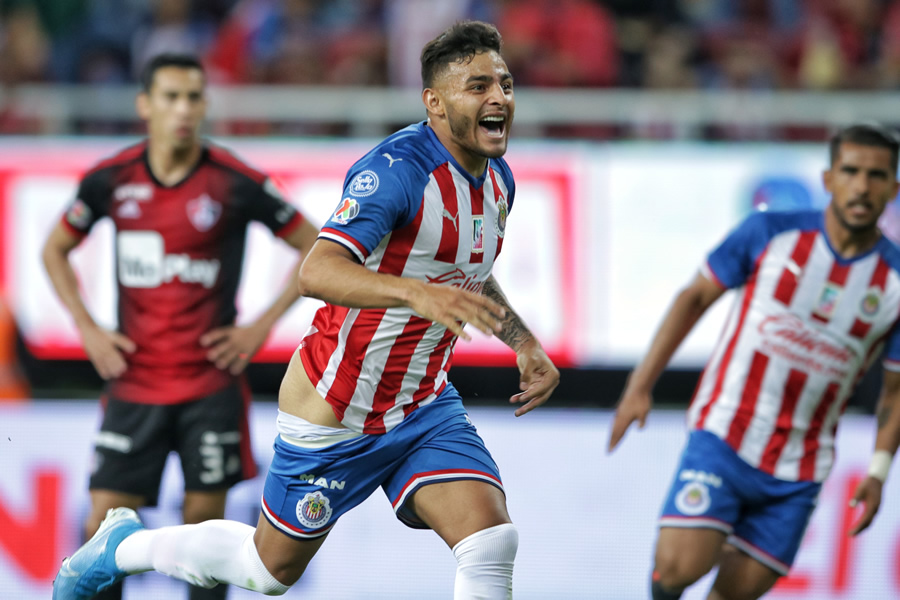 Alexis Vega se bajó el short al anotar ante Atlas. (Foto: Imago 7)