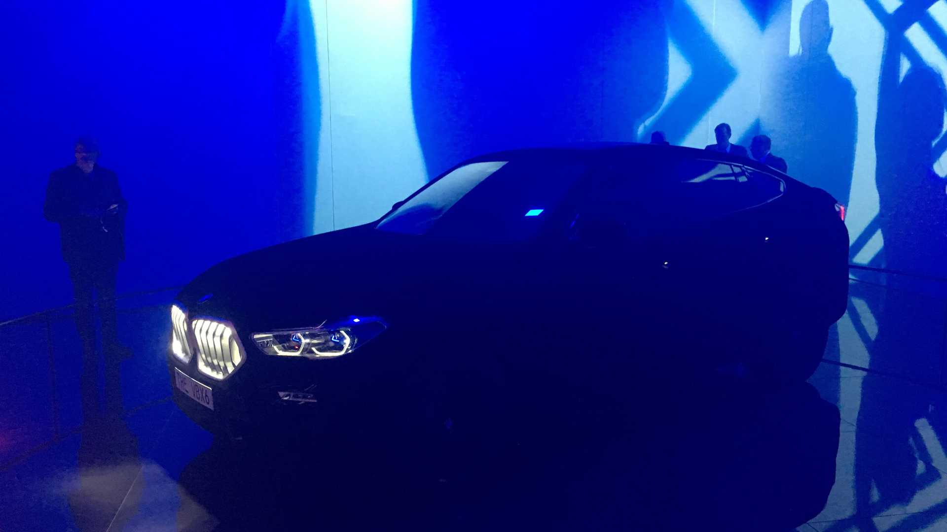 Durante la exhibición en el Autoshow de Frankfurt 2019 (motor1.com)