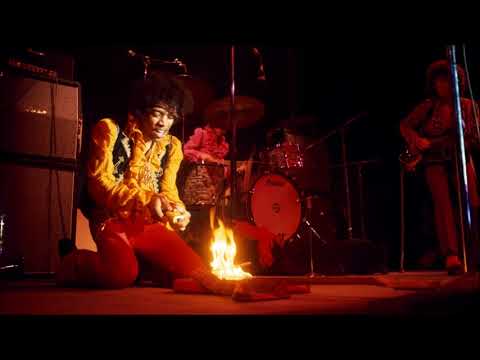 Aquella noche en que incendió su guitarra quedó marcada como una de las imágenes más icónicas del rock.