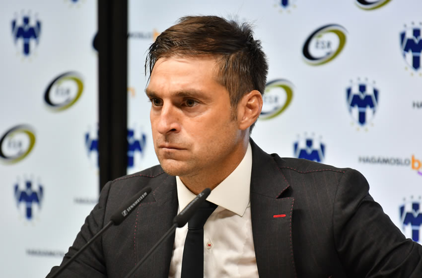 Diego Alonso busca que su equipo mejore. Foto: Imago7