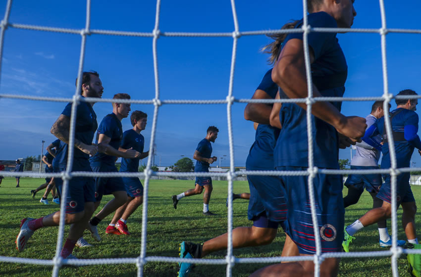 Los jugadores del Veracruz recibieron la visita del presidente de la Liga MX. Foto: Imago7