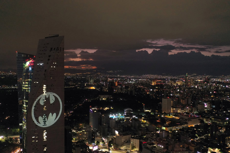 Los aficionados celebraron 80 años de Batman. (Foto: AFP)
