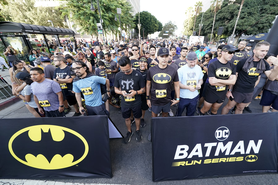 Los aficionados celebraron 80 años de Batman. (Foto: AFP)