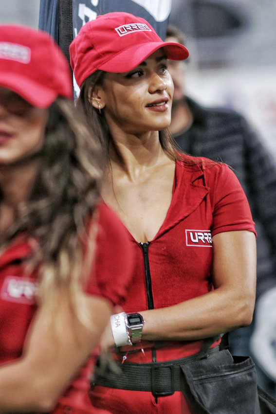 Sonrisas, miradas y figuras hermosas nos regalan las Chicas de la Jornada.