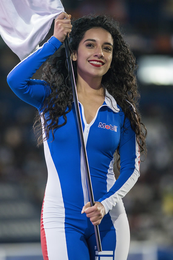 Sonrisas, miradas y figuras hermosas nos regalan las Chicas de la Jornada.