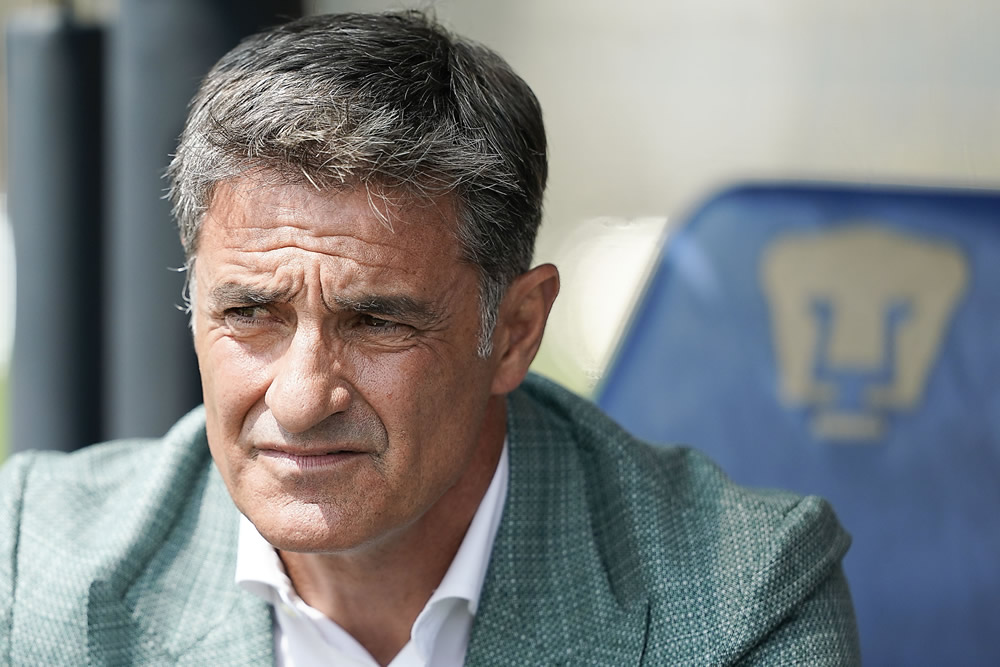 Michel serio antes del pitazo inicial (FOTO: Imago7