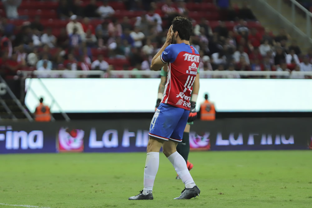 Briseño erró y Pachuca aprovechó (FOTO: Imago7)