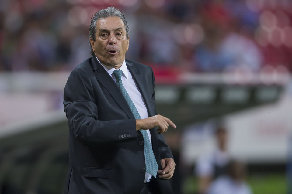 Tomás Boy pende de un hilo del banquillo de Chivas (FOTO: Mexsport)