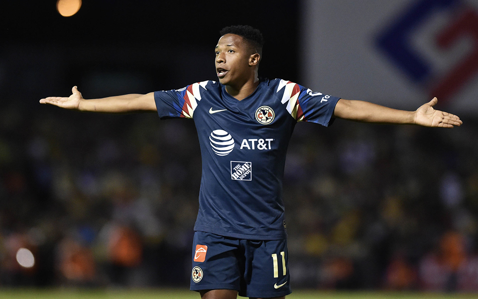 Andrés Ibargüen reclama una jugada apretada (IMAGO7)