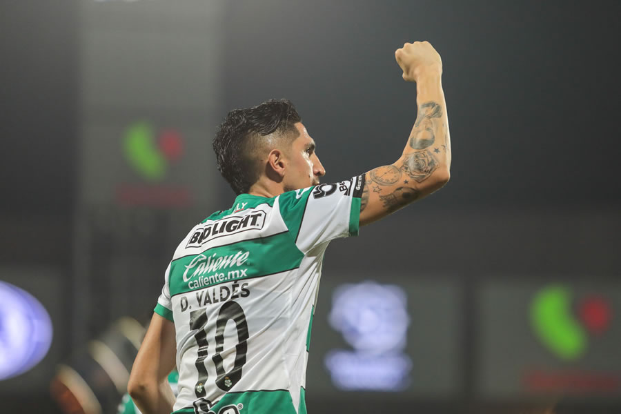 Diego Valdés puso el cuarto para Santos. (Foto: Imago 7)