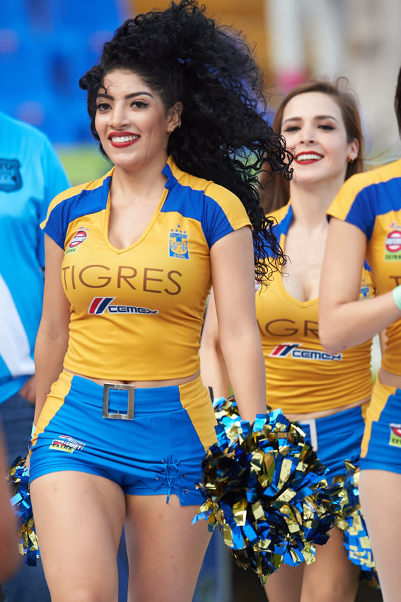 Las miradas que matan, sonrisas que enamoran y porras que alientan están en Las Chicas de la Jornada 11.