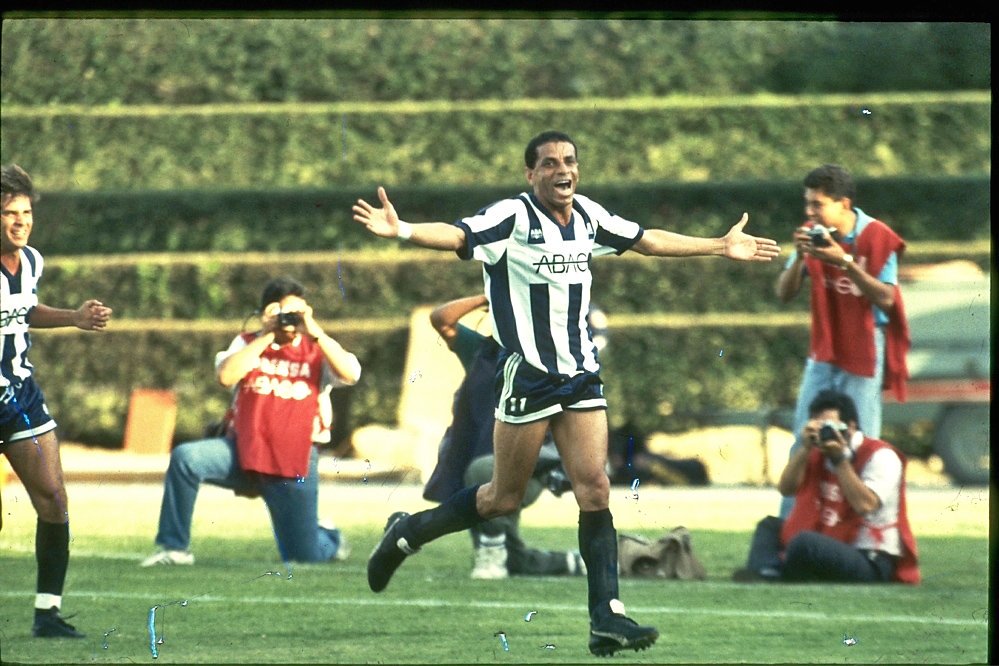 Mario de Souza Mota ‘Bahía’ contribuyó con varios goles para la causa Rayada en el Clásico Regio (Foto: Web)