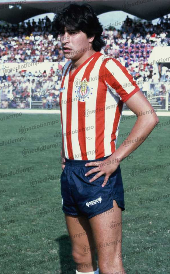 El Flaco llegó en 1983 al Guadalajara y ahí permaneció por tres años. (ARCHIVO DIGITAL MILENIO)