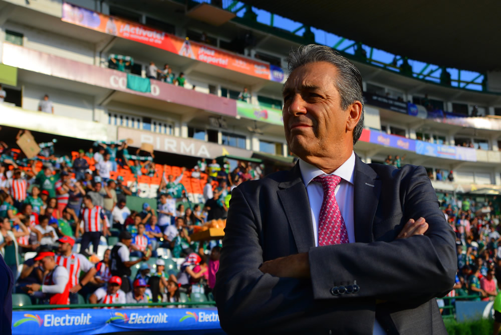Tomás Boy fue cesado de Chivas en la Jornada 11 (Imago 7)