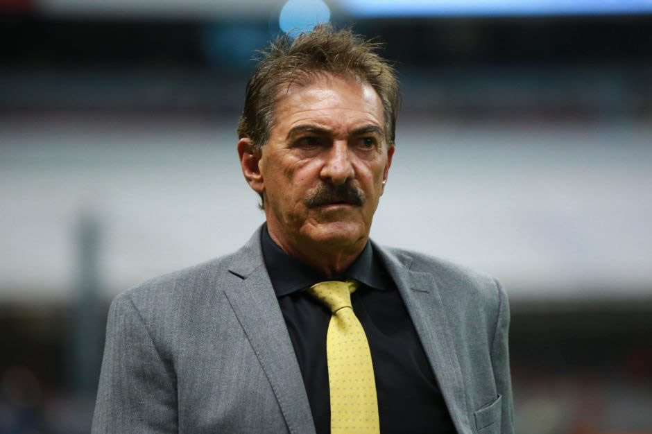 Ricardo La Volpe  El único que ha dirigido a ambos equipos en dos diferentes etapas.
