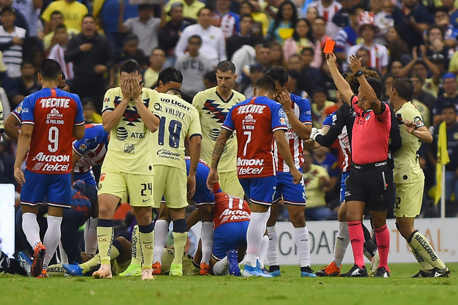 Federico Viñas se lamenta tras la lesión de Gio. (Foto: Mexsport)