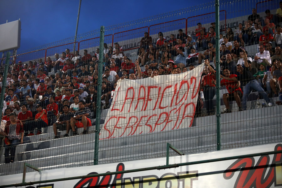 Protestas en el Pirata Fuente. (Foto: Mexsport)
