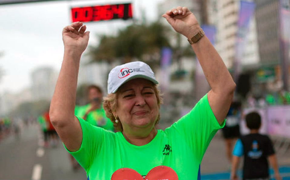 Ivonete Balthazar cumplió los 3 kilómetros en una carrera en Rio de Janeiro. (@CorridaPerfeita)