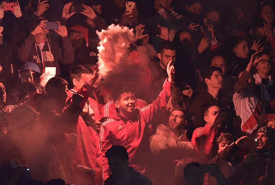 El aficionado de River falleció de un infarto. (Foto: AFP)