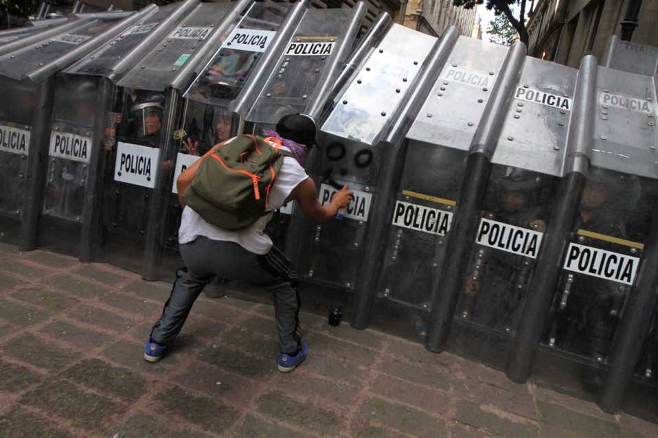 Así fueron las manifestaciones del 51 aniversario del Movimiento Estudiantil de 1968. Foto: Notimex