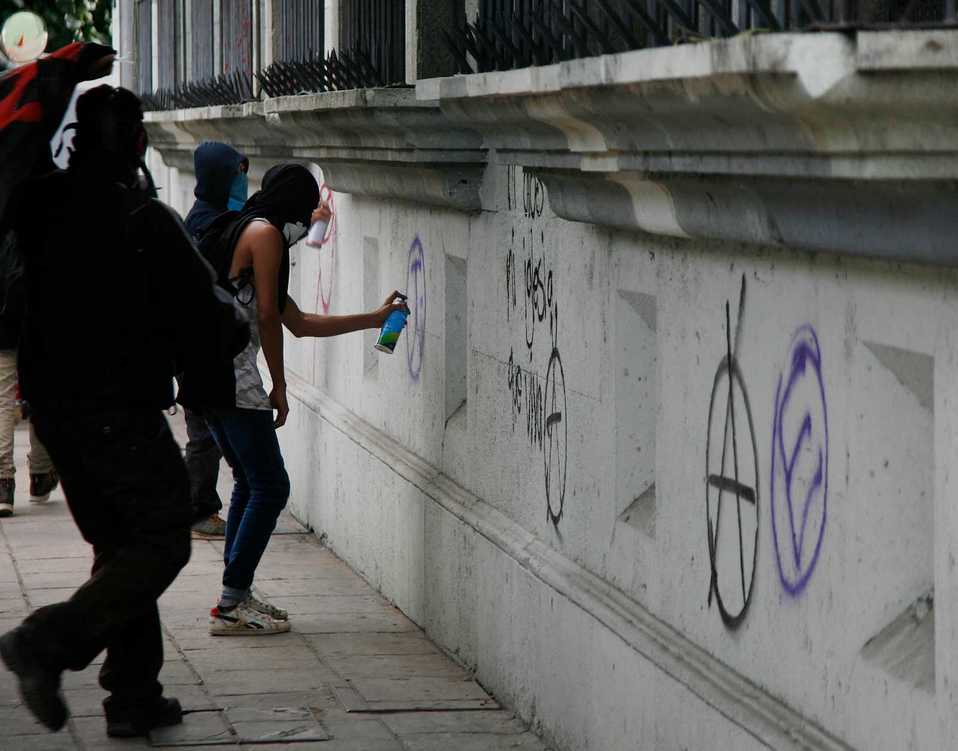 Así fueron las manifestaciones del 51 aniversario del Movimiento Estudiantil de 1968. Foto: Notimex