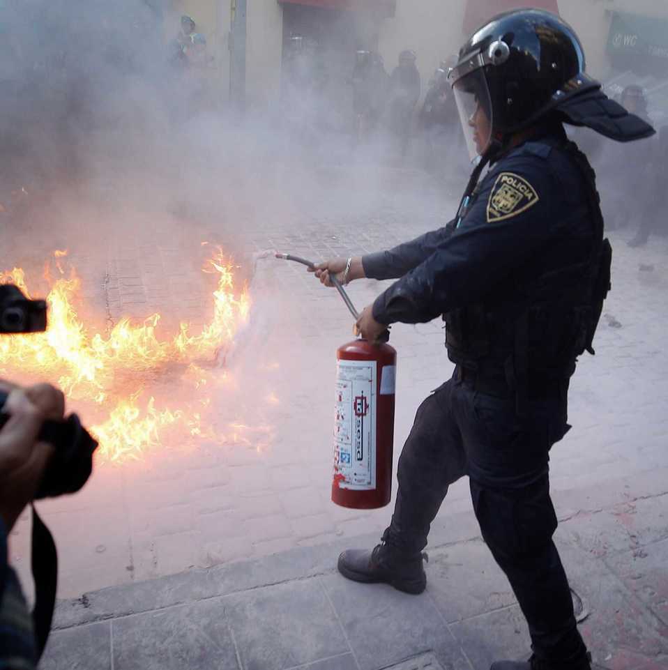 Así fueron las manifestaciones del 51 aniversario del Movimiento Estudiantil de 1968. Foto: Notimex