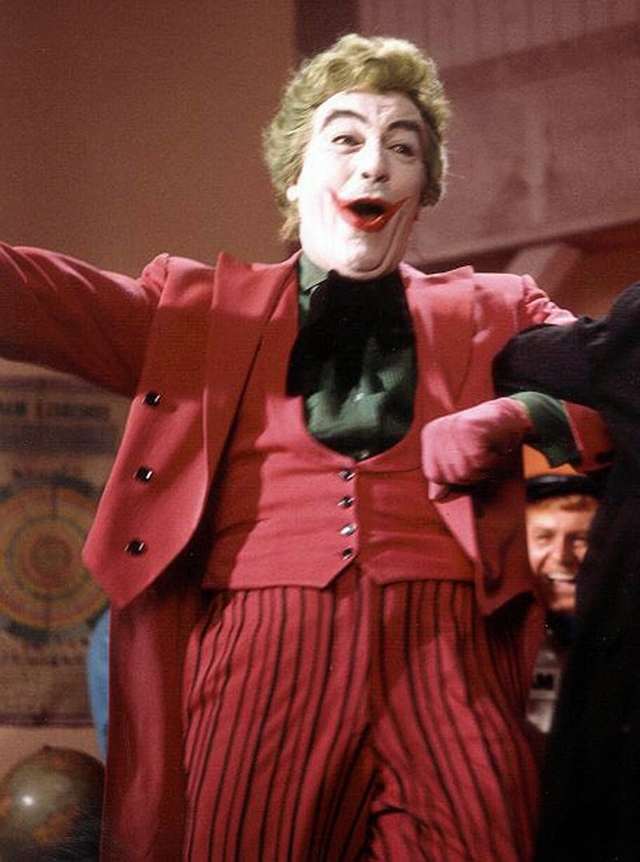 César Romero (1966-1968) El icónico Joker que nos divertía con sus gestos en la mítica serie de Batman de los 60: PUM! ZAS! POW!