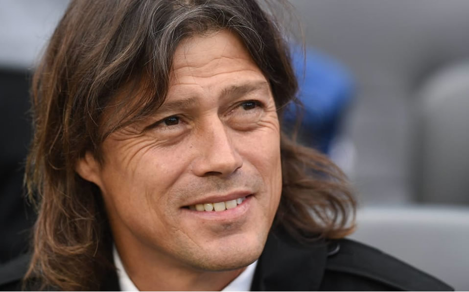 El estratega habla tras el comunicado de su actual club. (FIFA)